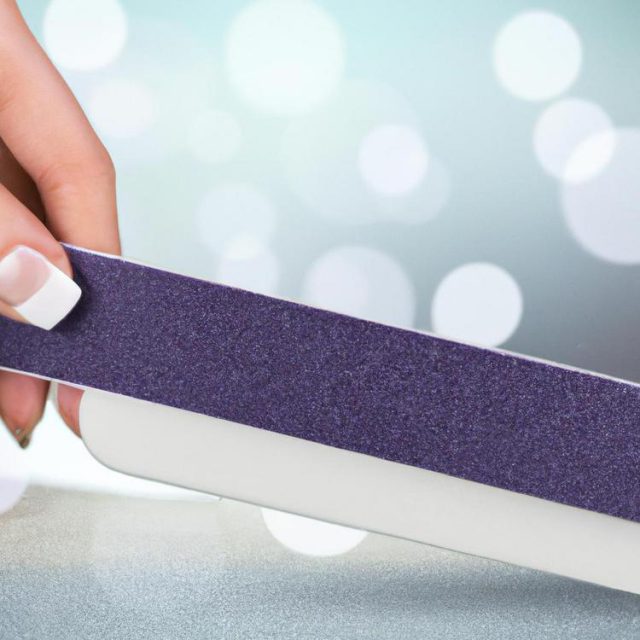 jak piłować paznokcie